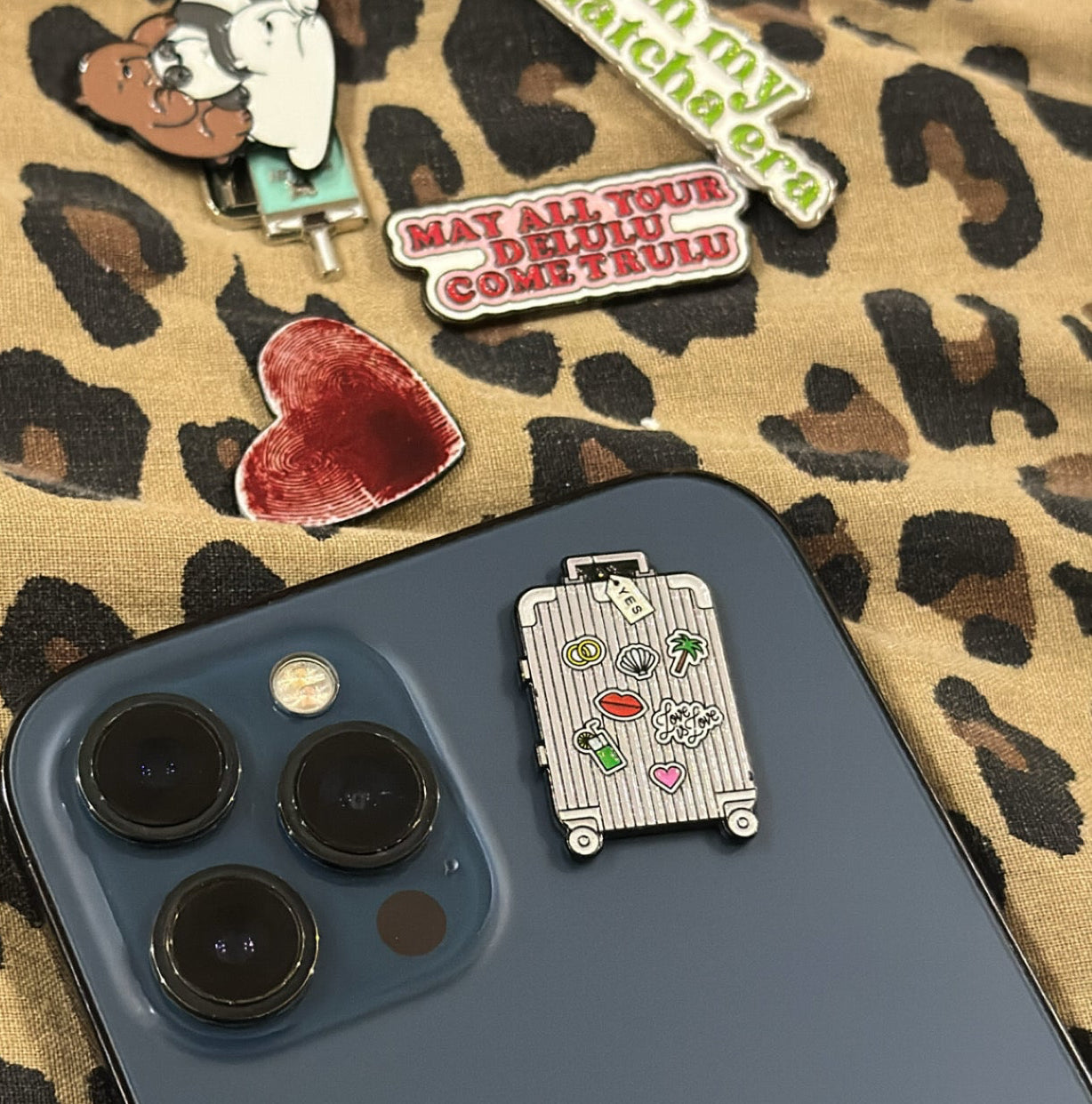 Suitcase Metal Sticker ✈️