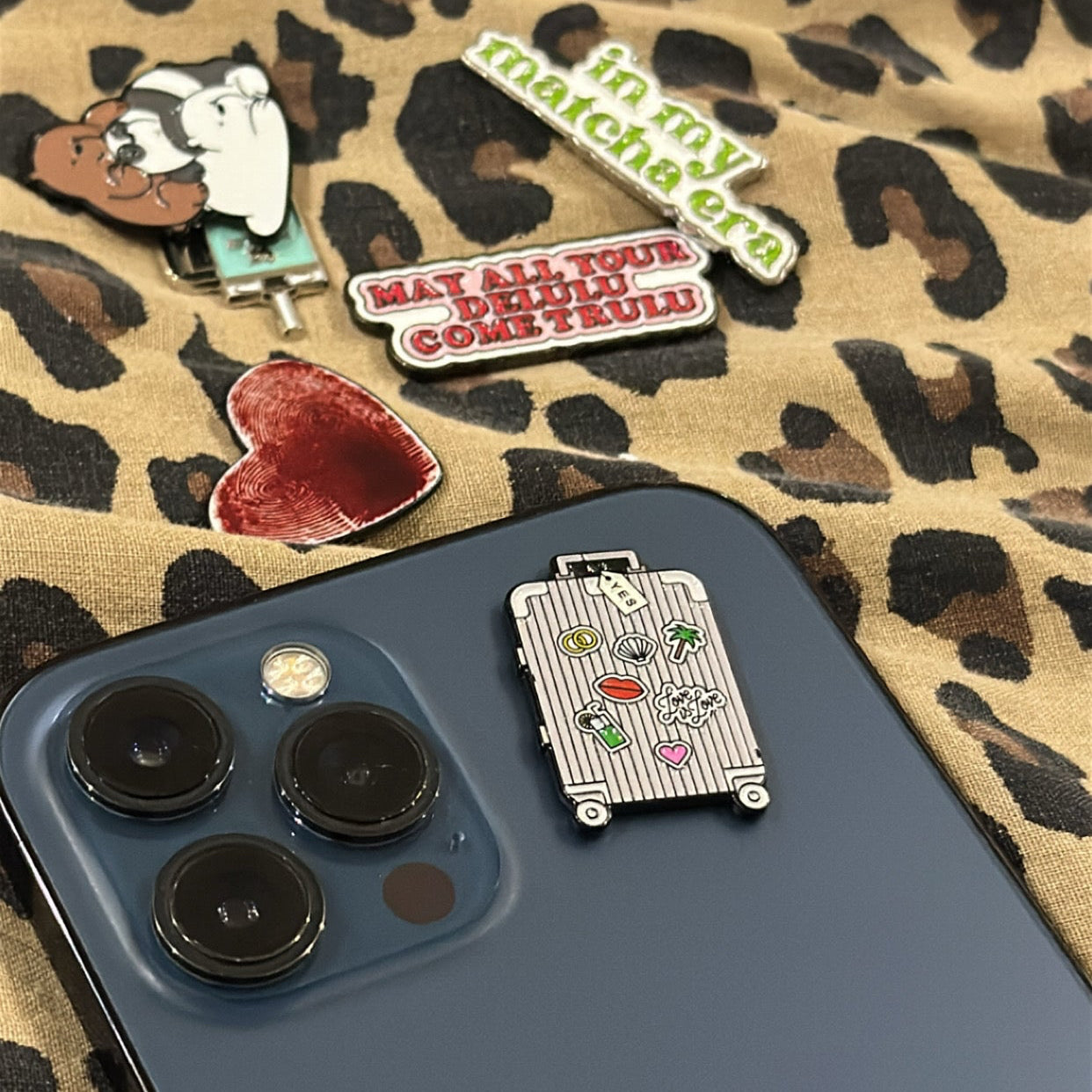 Suitcase Metal Sticker ✈️